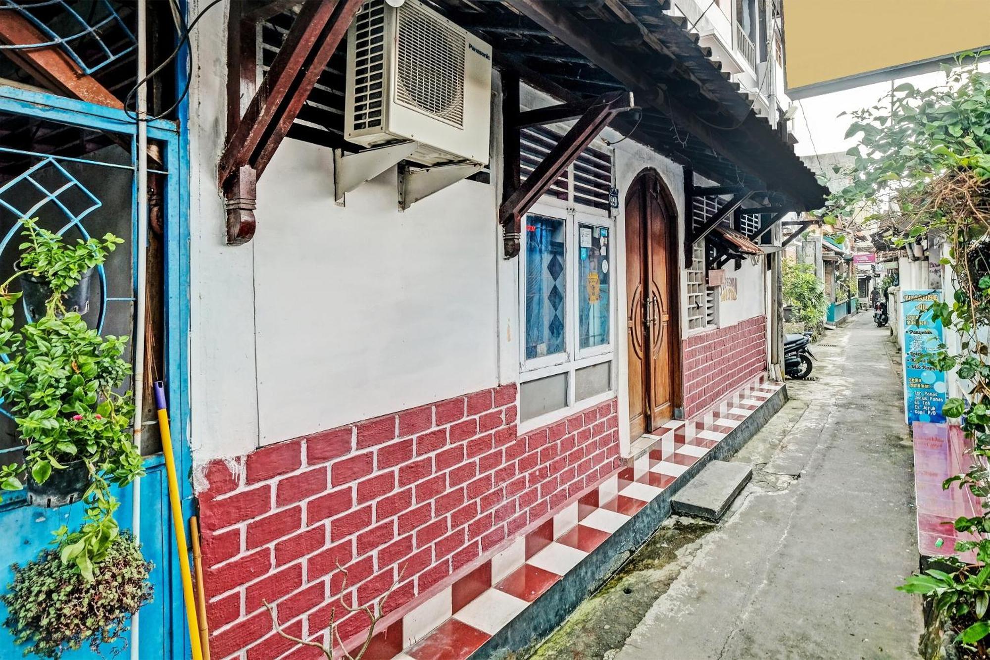 Spot On 91915 Homestay Superman Yogyakarta Exteriér fotografie