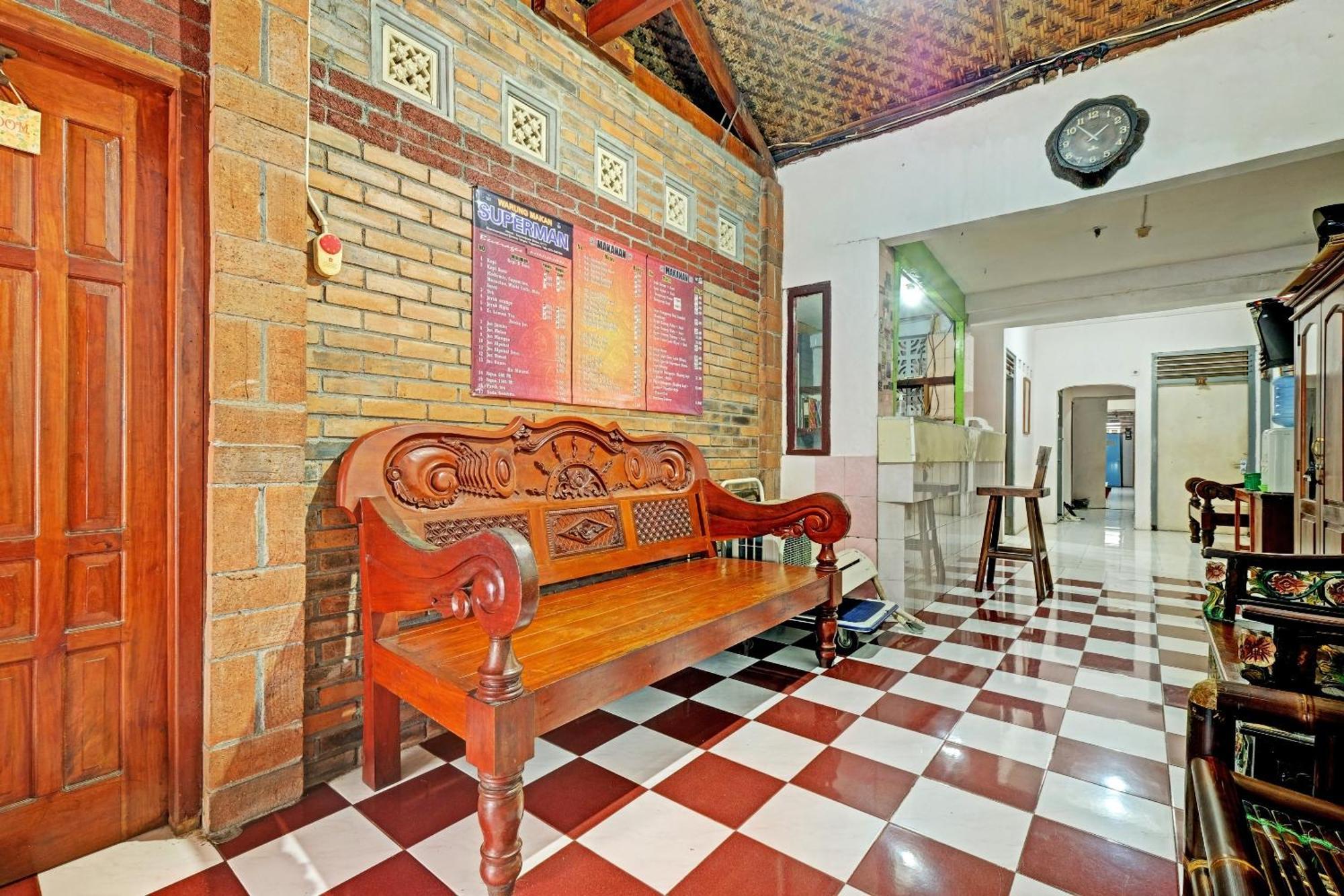 Spot On 91915 Homestay Superman Yogyakarta Exteriér fotografie