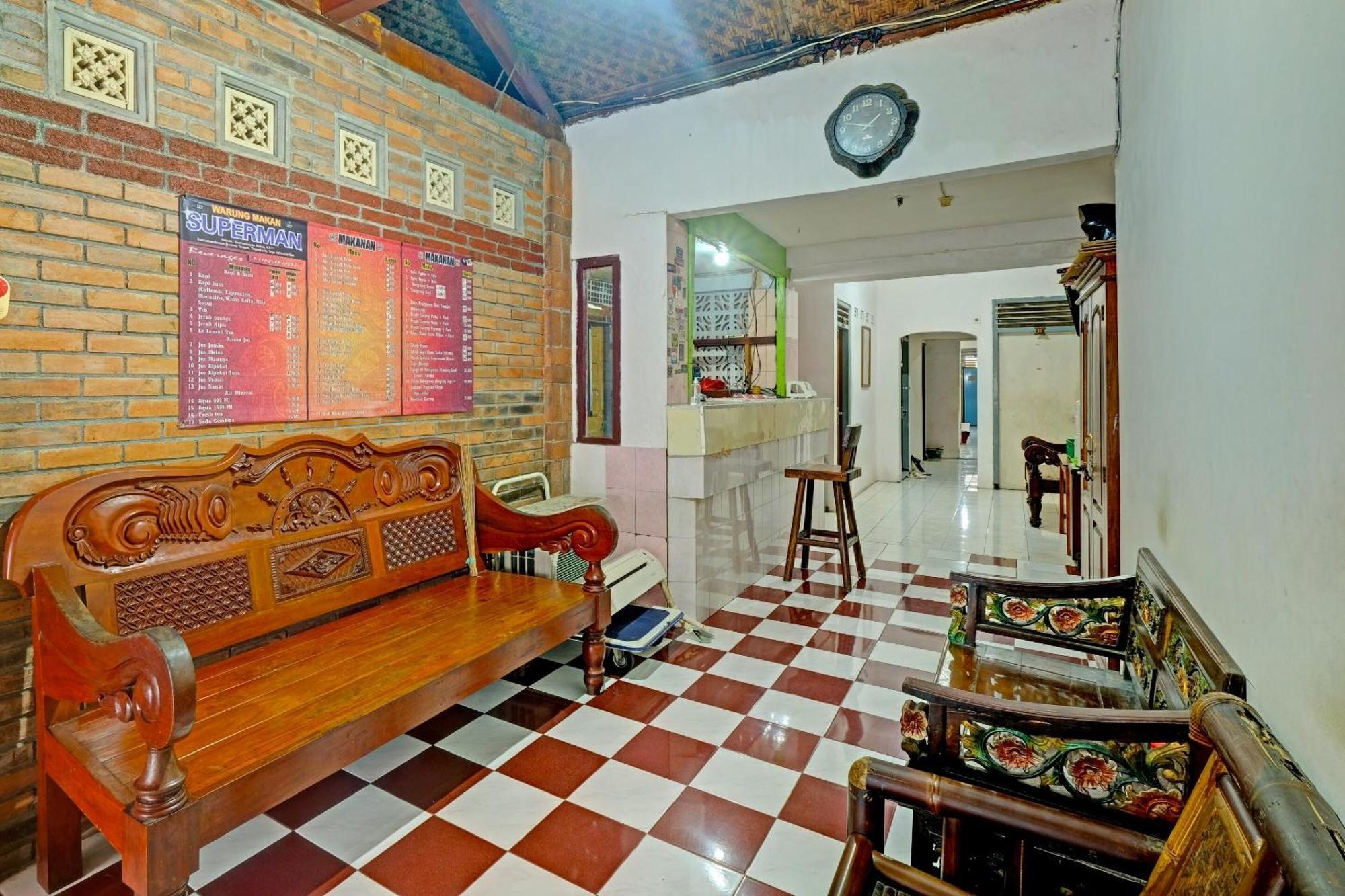 Spot On 91915 Homestay Superman Yogyakarta Exteriér fotografie