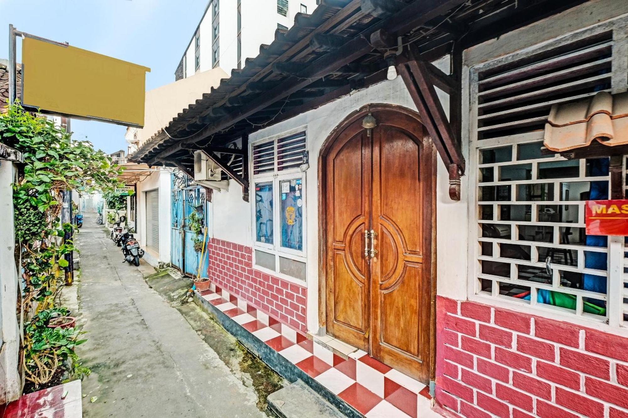 Spot On 91915 Homestay Superman Yogyakarta Exteriér fotografie