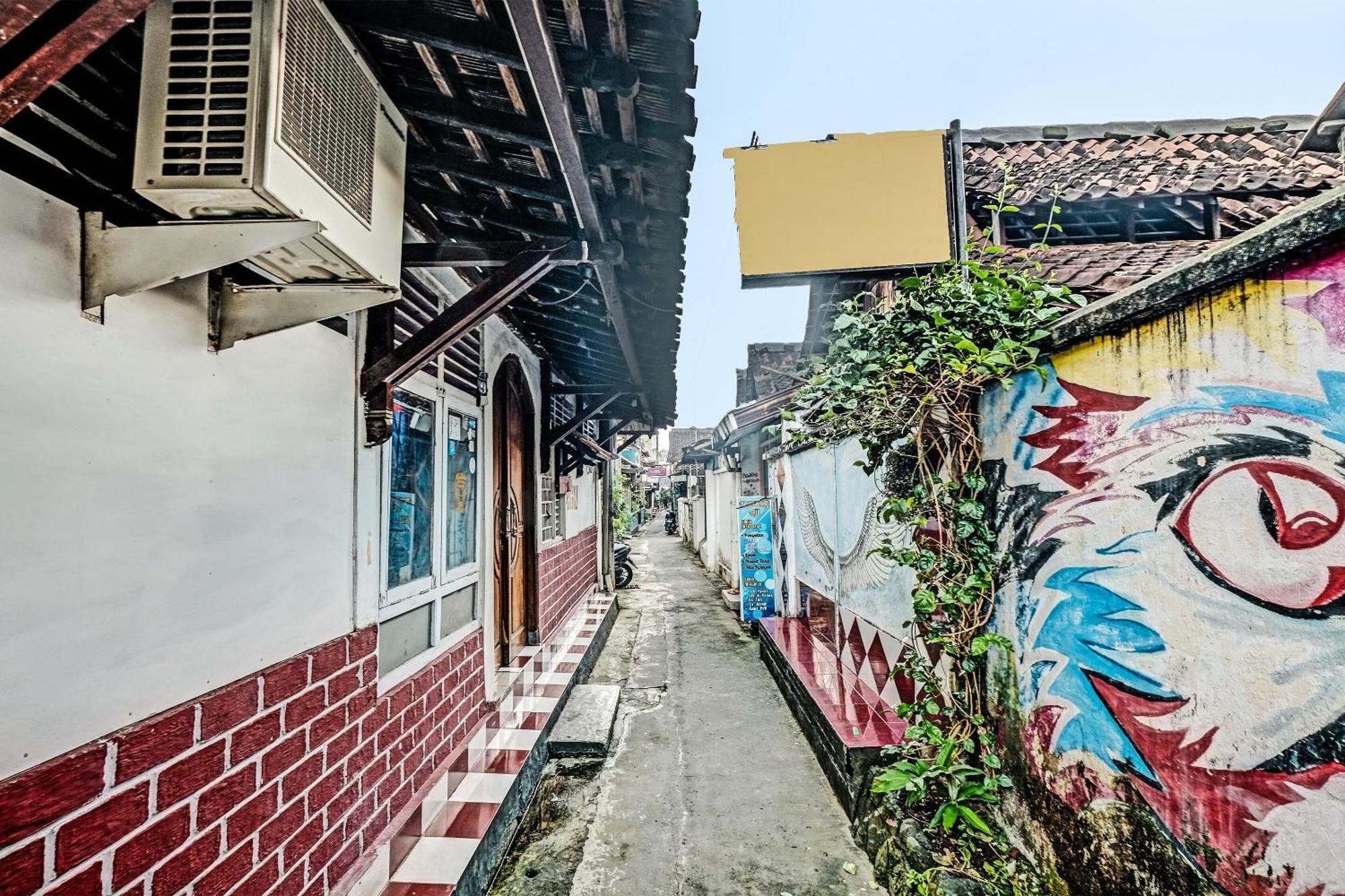 Spot On 91915 Homestay Superman Yogyakarta Exteriér fotografie